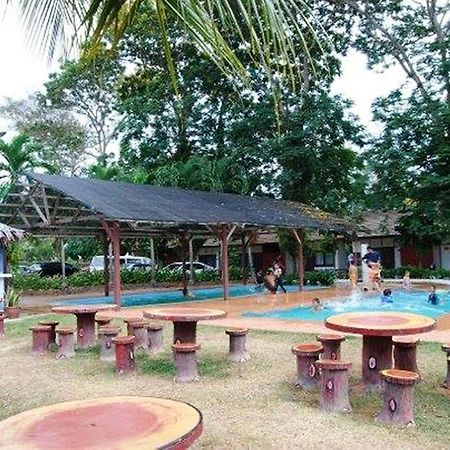 Bougainvilla Resort Петалинг Джая Екстериор снимка